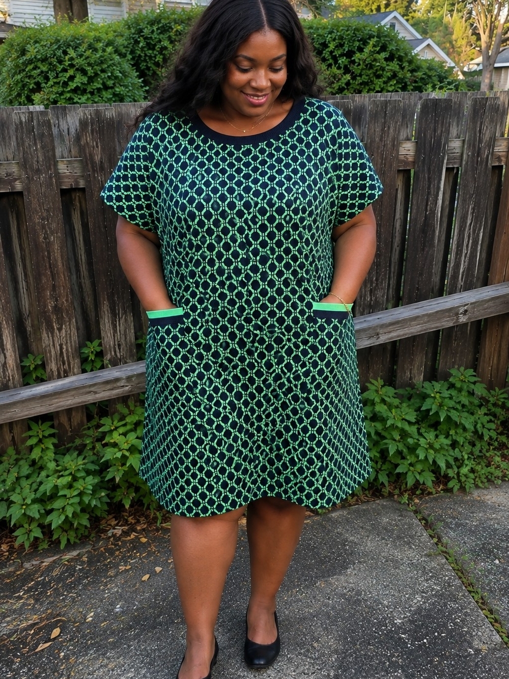 Plus-Size Black & Green Patterned Pocket Dress